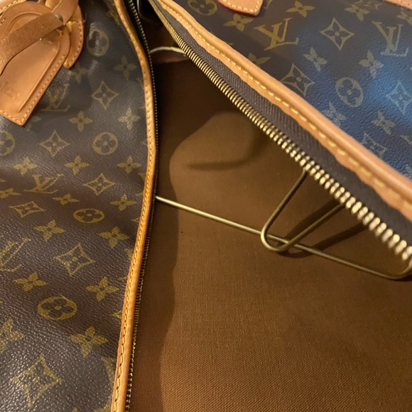 Elegant and Timeless unisex Garment Bag - Picture 5 of 5